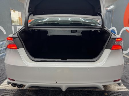 2019 Toyota Camry - photo 7