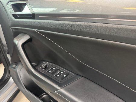 2023 Volkswagen T-Roc - photo 12