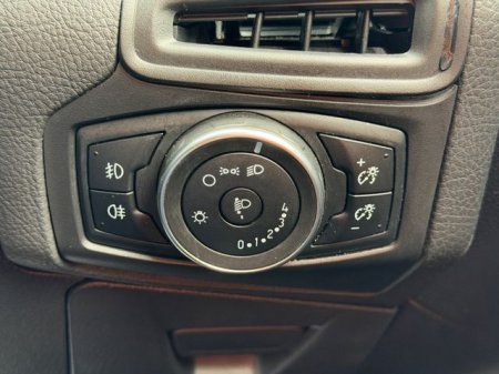 2017 Ford Focus - photo 18