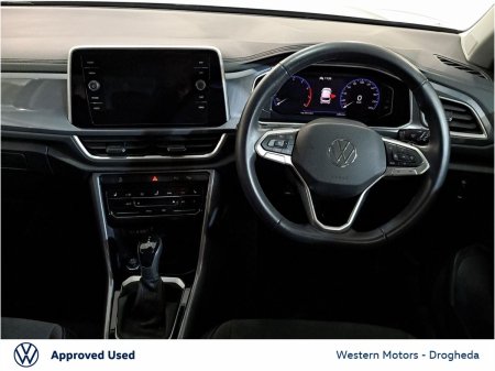 2024 Volkswagen T-Roc - photo 2