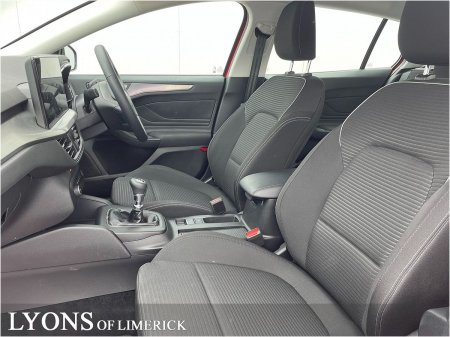 2022 Ford Focus - photo 3