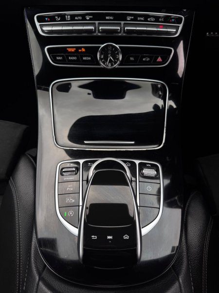 2016 Mercedes-Benz E-Class - photo 18