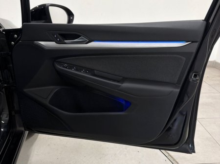 2025 Volkswagen Golf - photo 16