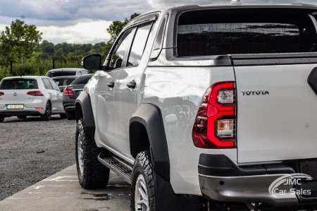 2024 Toyota Hilux - photo 9