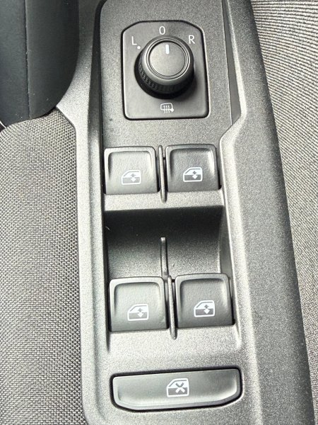 2023 Volkswagen Tiguan - photo 28