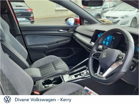 2023 Volkswagen Golf - photo 2