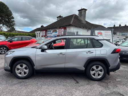 2019 Toyota RAV4 - photo 3