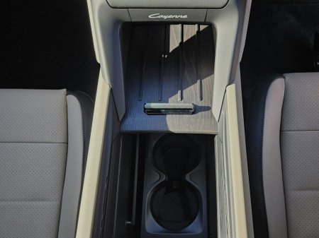 2026 Porsche Cayenne - photo 21