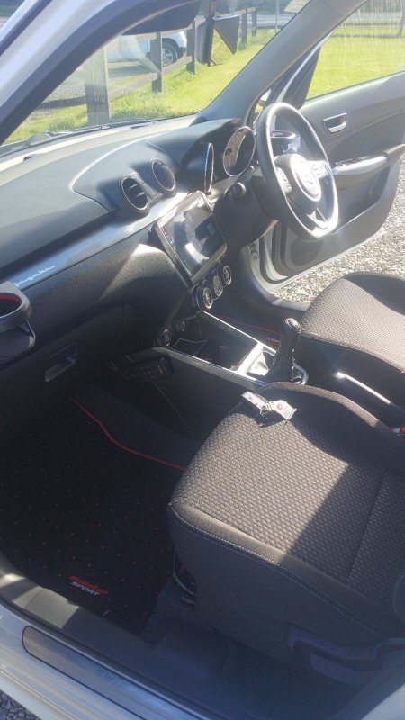 2020 Suzuki Swift - photo 14