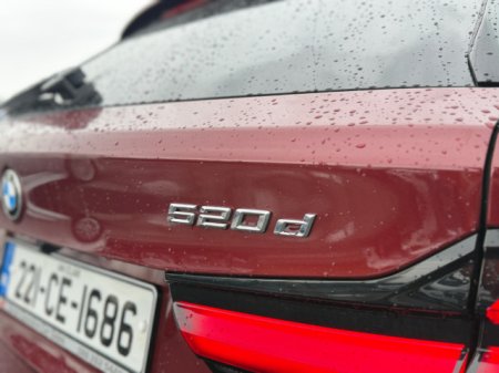2022 BMW 5-Series - photo 7