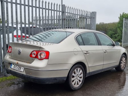 2010 Volkswagen Passat - photo 3