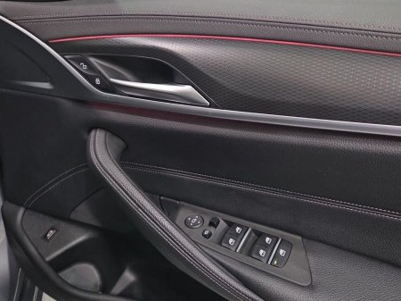 2023 BMW 5-Series - photo 23