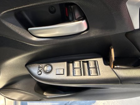 2015 Honda Fit - photo 15