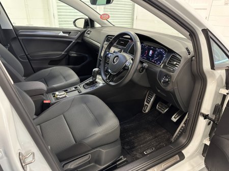 2020 Volkswagen Golf - photo 21