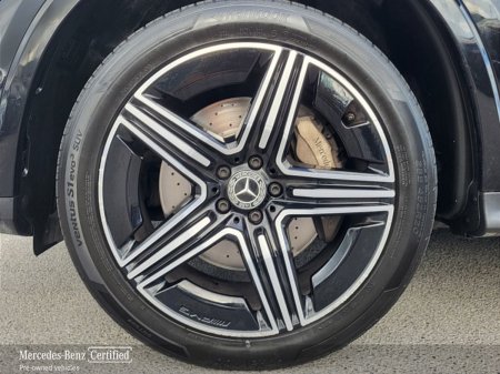2025 Mercedes-Benz GLC - photo 5