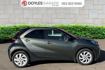 2022 Toyota Aygo - photo 2