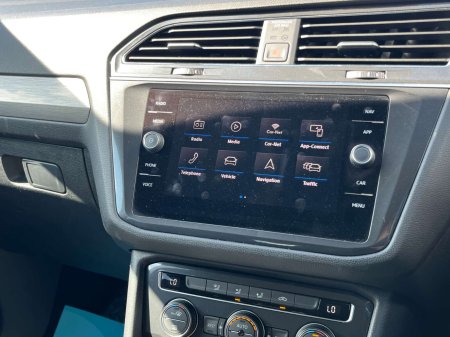 2020 Volkswagen Tiguan - photo 14