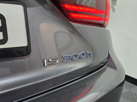 2016 Lexus IS - photo 25