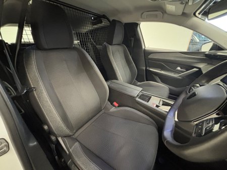 2023 Peugeot 308 - photo 12
