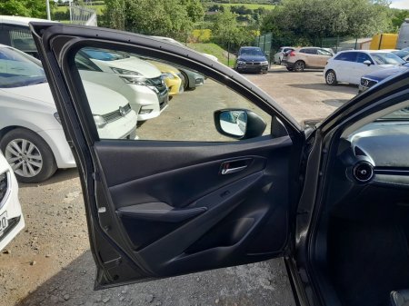 2016 Mazda Demio - photo 11