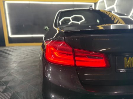 2017 BMW 5-Series - photo 11