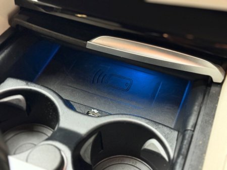 2022 BMW 5-Series - photo 25