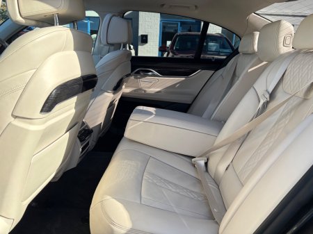 2018 BMW 7-Series - photo 6