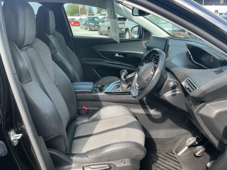 2021 Peugeot 5008 - photo 15
