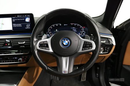 2023 BMW 5-Series - photo 21