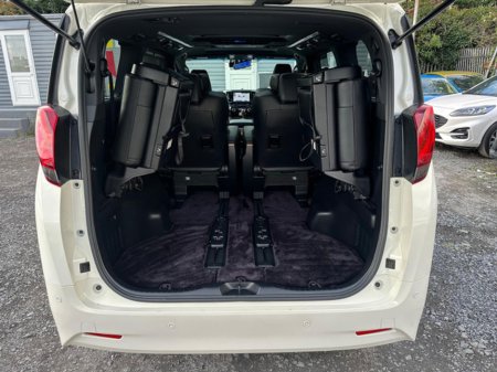 2015 Toyota Alphard - photo 11