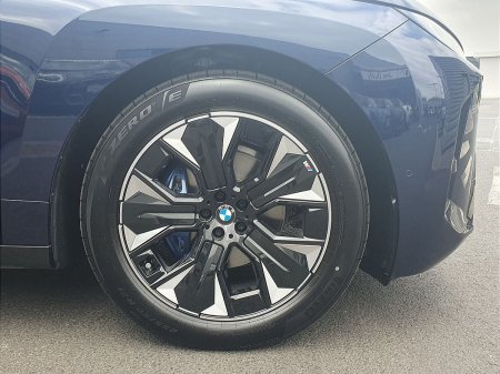 2025 BMW iX - photo 13