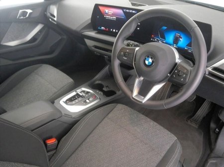 2026 BMW 1-Series - photo 6