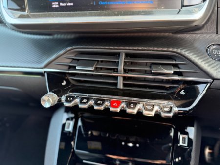 2021 Peugeot 208 - photo 26