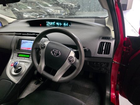 2013 Toyota Prius - photo 10