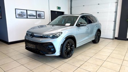2025 Volkswagen Tiguan - photo 2