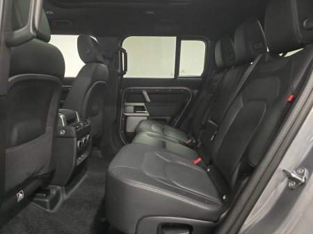 2024 Land Rover Defender - photo 4