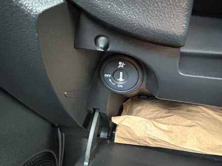 2013 Nissan Micra - photo 22
