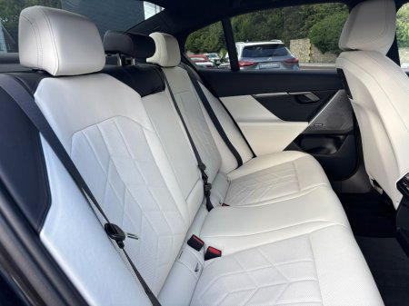 2026 BMW i5 - photo 19