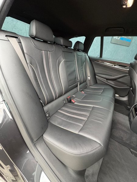 2018 BMW 5-Series - photo 8