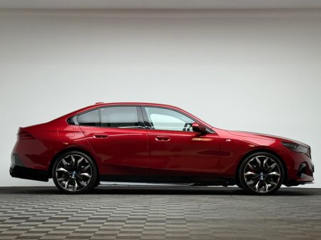 2025 BMW 5-Series - photo 8