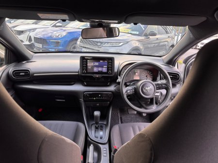 2021 Toyota Yaris - photo 11