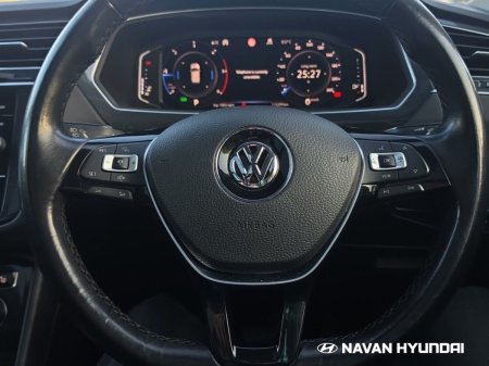 2020 Volkswagen Tiguan - photo 17