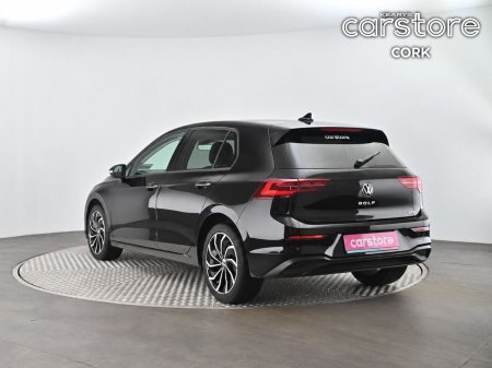 2023 Volkswagen Golf - photo 3
