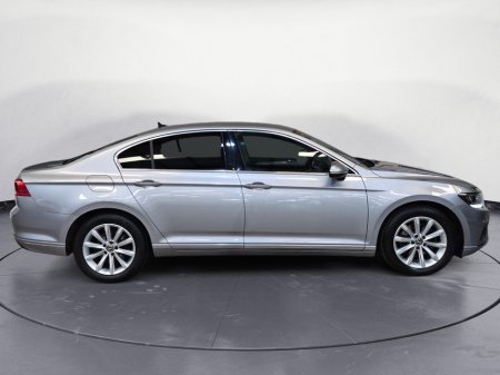 2022 Volkswagen Passat - photo 4