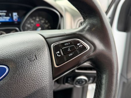 2017 Ford Focus - photo 14