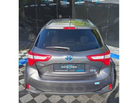 2019 Toyota Vitz - photo 6