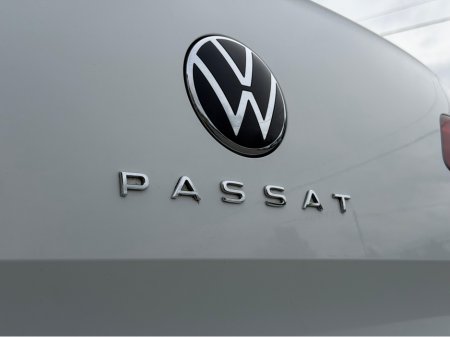 2022 Volkswagen Passat - photo 14