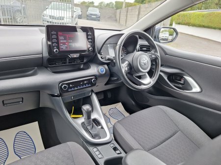 2023 Toyota Yaris - photo 9