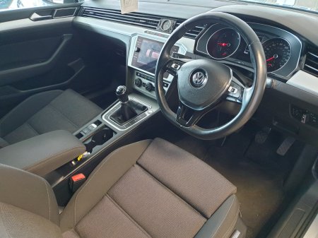 2018 Volkswagen Passat - photo 8