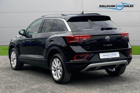 2025 Volkswagen T-Roc - photo 2